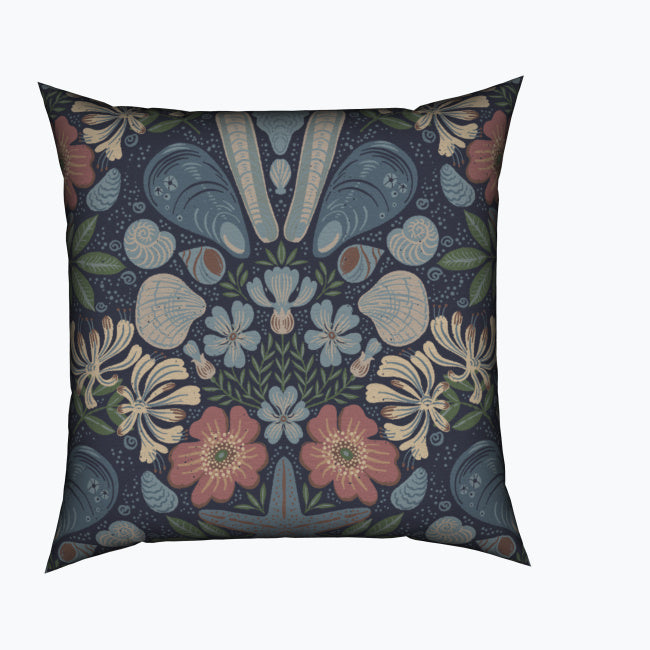 Scandinavian Beach Flora Damask